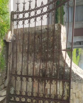 Cancello a 2 ante ferro battuto stile liberty