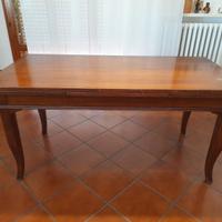 Tavolo classico allungabile