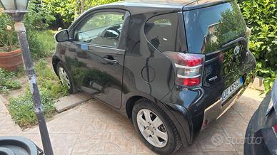 Toyota IQ perfetta in tutto NON TRATTABILE 