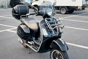 Vespa GTS 300