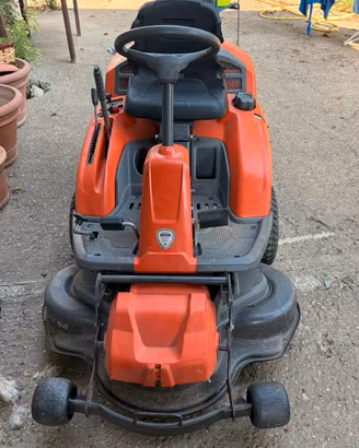 Trattorino rasaerba husqvarna rider