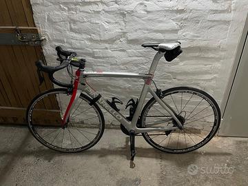 Bici da corsa pinarello
