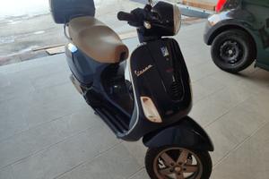 Piaggio Vespa LX 125