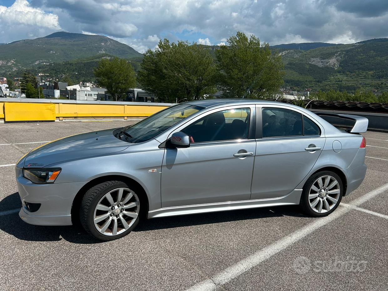 MITSUBISHI Lancer 6ª serie