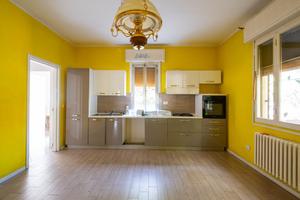 VILLA SINGOLA A NOVI DI MODENA