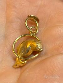Pendente delfino in oro giallo