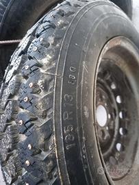 Gomme antineve chiodate con cerchi