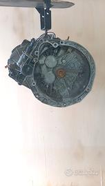 Cambio Renault Trafic 1.9 DCI 6M anno 2002/5