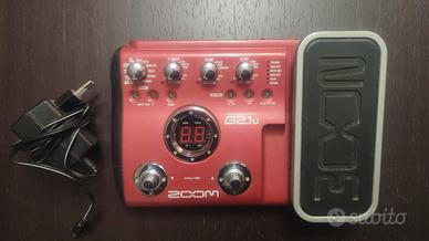 Pedaliera basso Zoom B2.1.u anche scheda audio.