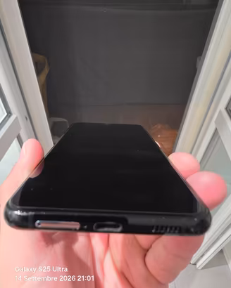 Samsung Galaxy S21 plus 