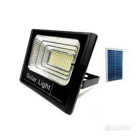 FARETTO LED ESTERNO CON PANNELLO SOLARE 800w
