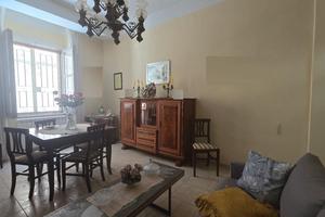 Appartamento 3 vani zona museo-capua