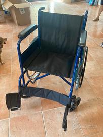 Sedia a rotelle pieghevole da trasporto