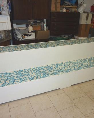 Espositore in legno – pianale a due scaffali