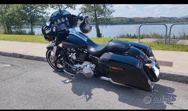 hHarley street glide M8 -107