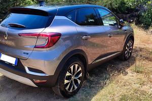 Renault NUOVO CAPTUR techno E-TECH Hybrid