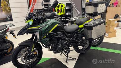 Benelli TRK 702 X!! CON TRIS DI VALIGIE IN ALLUMIN