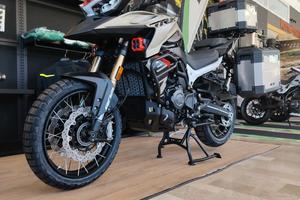 BENELLI TRK 902 XPLORER + TRIS DI VALIGIE IN ALLUM