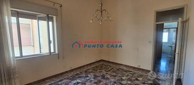 VIA DEL PESCO – Appartamento al 1°p. s/a da ristr.