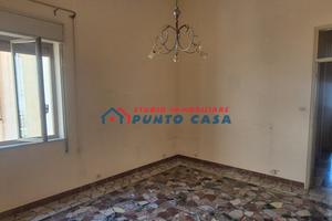 VIA DEL PESCO – Appartamento al 1°p. s/a da ristr.