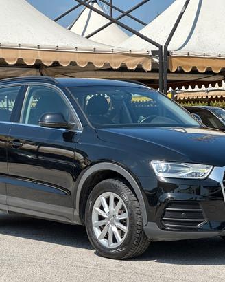 AUDI Q3 2.0 TDI 150 CV S-Tronic Business