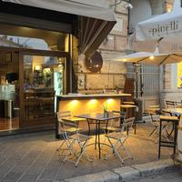 Attività di enoteca