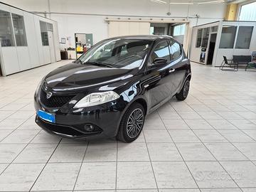 Lancia Ypsilon 1.0 FireFly 5 porte S&S Hybrid Ecoc