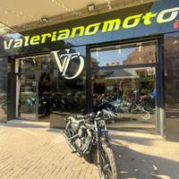 Harley Davidson 883 anno 2016 da VALERIANOMOTO