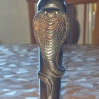 Chillum a forma di cobra