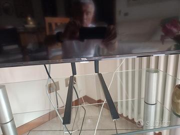 TCL. TV