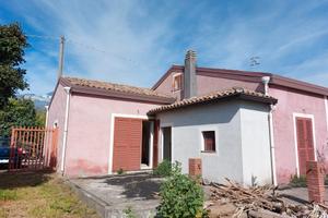 6000 mq di agrumeto + fabbricato rurale linera