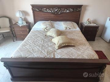 Camera da letto, mobili salotto, lampadari, altro.