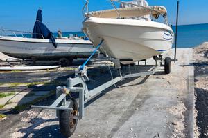 Carrello alaggio barca spiaggia