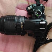 Nikon D3000 + obiettivo Nikkor 18-105