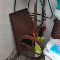 Pigiatrice manuale uva