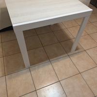 Tavolo allungabile fino a 180 cm