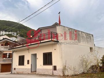 Casa Indipendente Montaquila [M TRMC101-75 VRG]