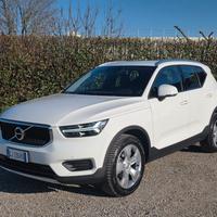 Volvo XC40 T2 Business FINANZIABILE