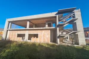 Capannone in costruzione