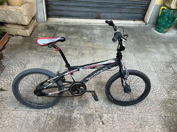 BMX bicicletta