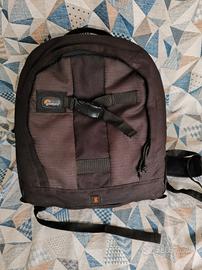Zaino fotografico Lowepro AW200
