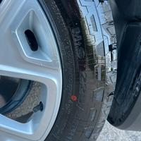 Gomme M+s 225 55 R18 jeep