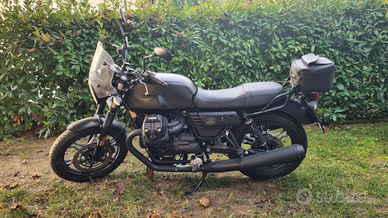 Moto Guzzi V7 III stone - pochissimi chilometri
