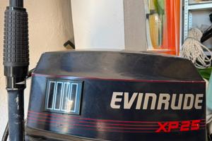 Evinrude Fuoribordo - Manuale d'officina, servizio e riparazione