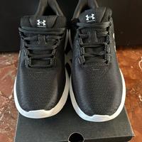 Scarpe Under Armour NUOVE (No spedizione)
