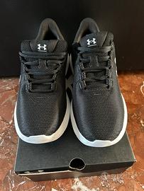 Scarpe Under Armour NUOVE (No spedizione)