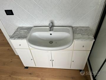 Mobiletto bagno