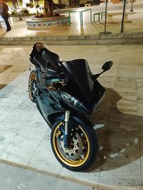  r1 black Gold 