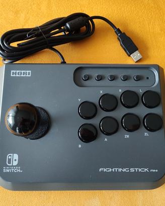 Hori FIGHTING STICK per Switch e PC mai utilizzato