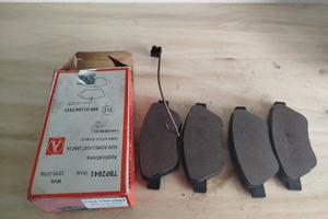 Pastiglie freni anteriori 